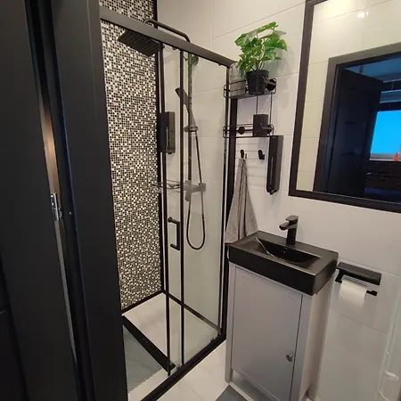 Corner Apartment *