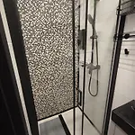Corner 아파트 *